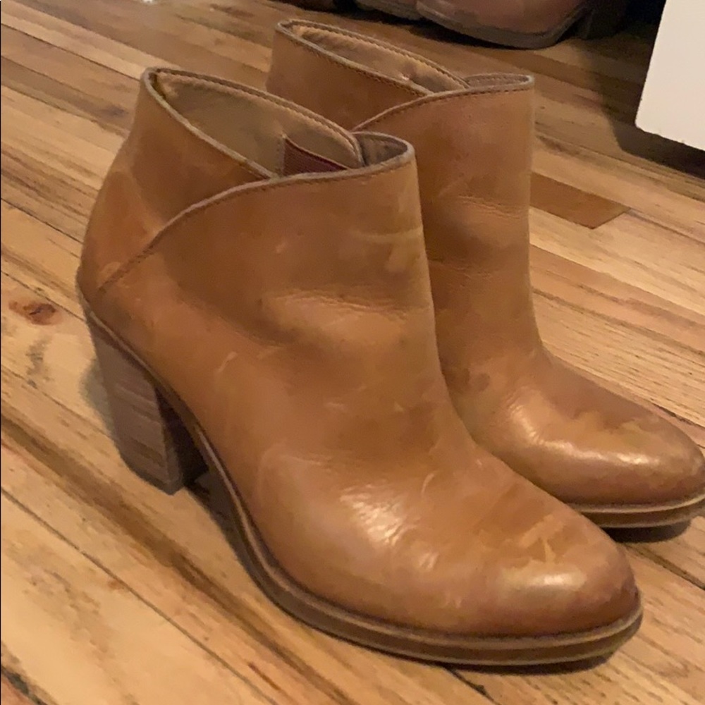 Cute lucky brand booties!